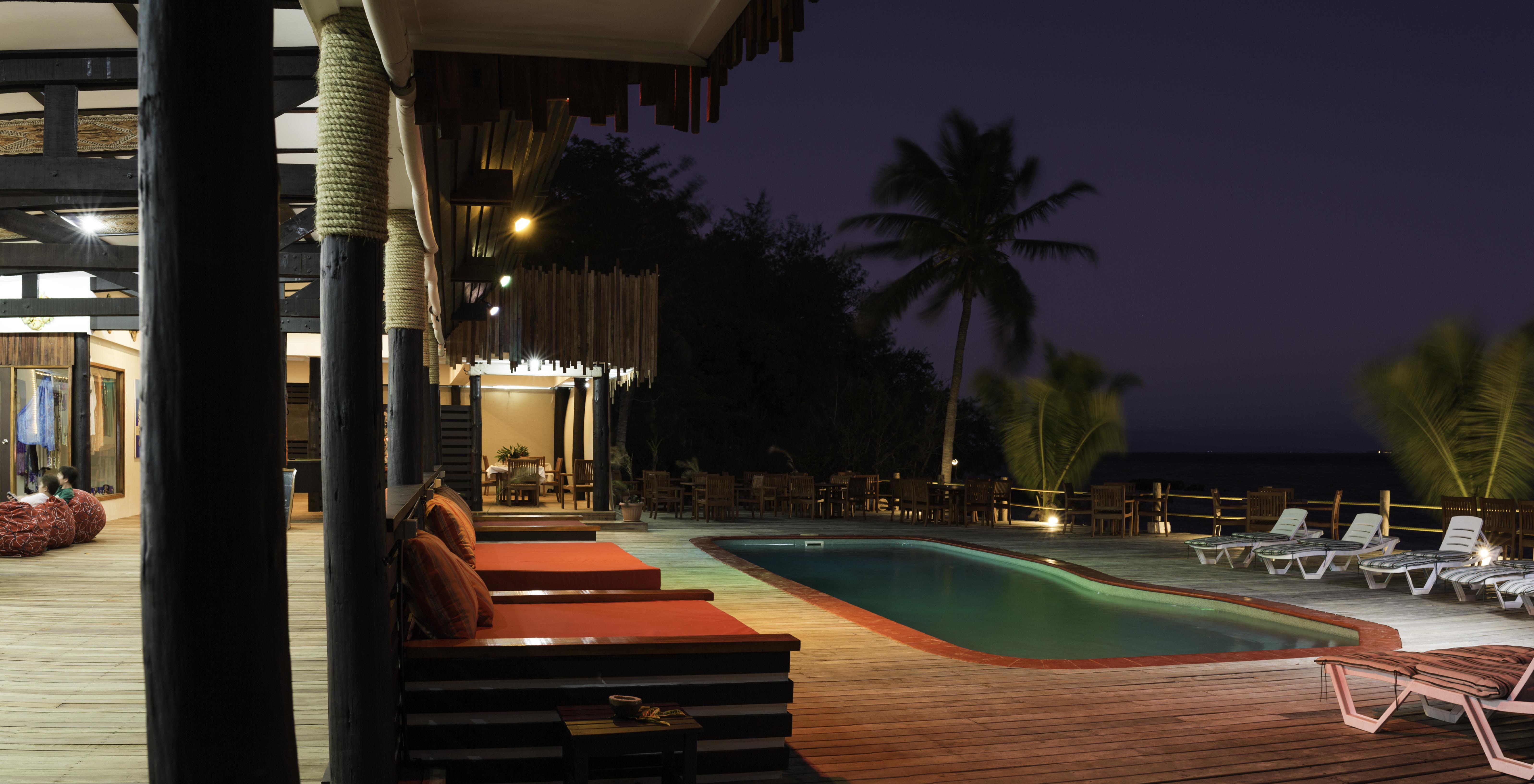 Funky Fish Beach & Surf Resort Solevu Экстерьер фото