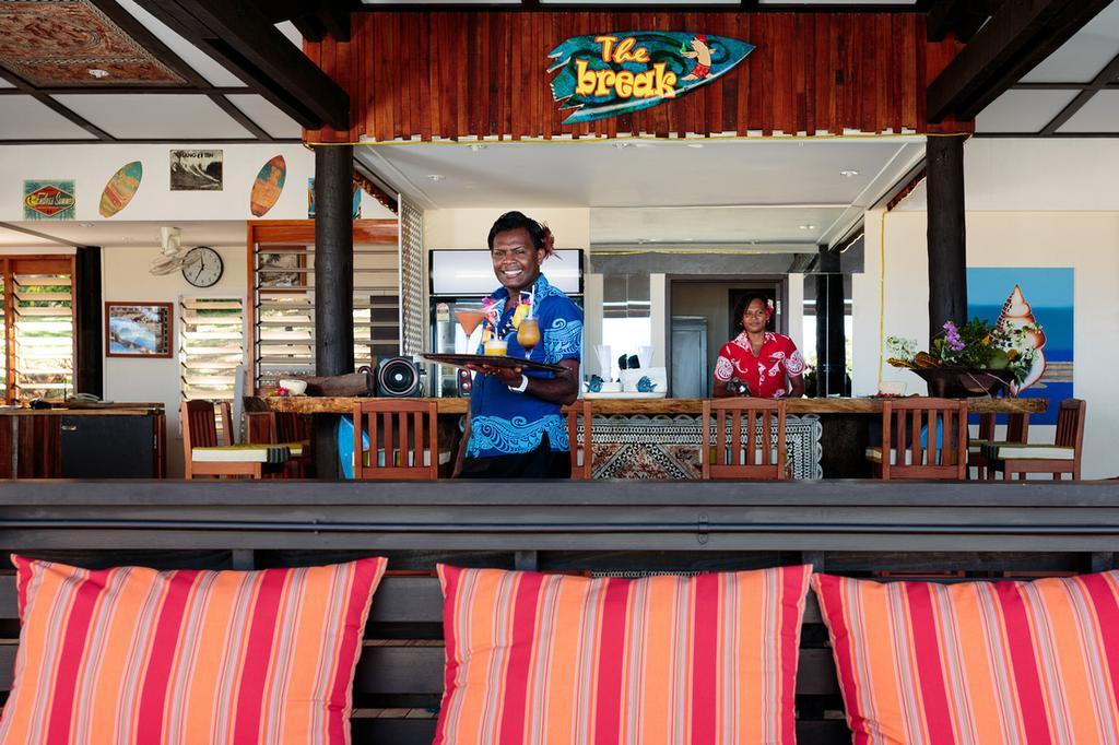 Funky Fish Beach & Surf Resort Solevu Экстерьер фото