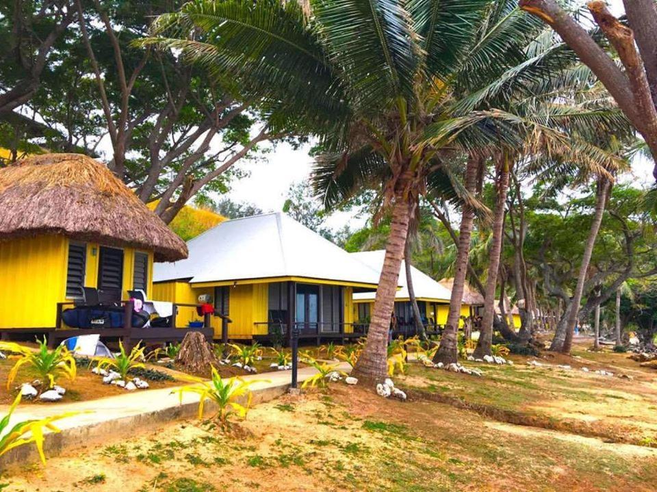 Funky Fish Beach & Surf Resort Solevu Экстерьер фото